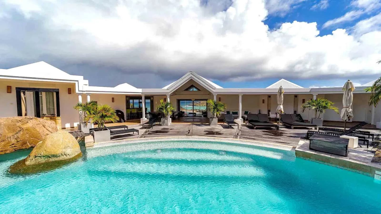 Villa Amor — 1